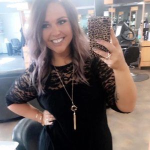 Meet your Posher, Stephanie